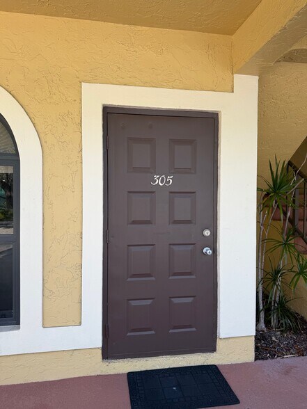 More Photos Of 6971 N Federal Hwy, Boca Raton Medical For Sale