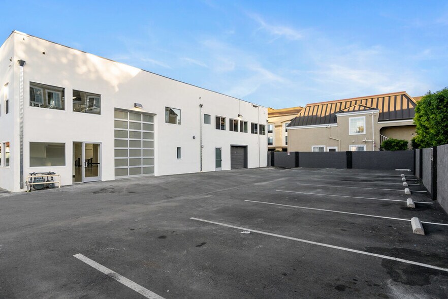 More Photos Of 1802-1808 El Camino Real, Redwood City General Retail For Lease