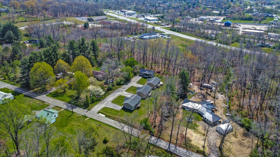 More Photos Of 10 Anthony St, Crossville Multifamily For Sale