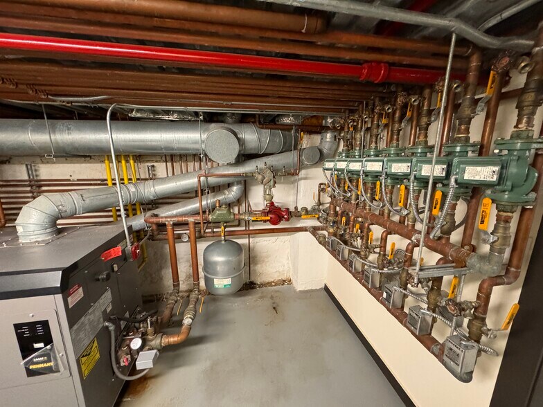 More Photos Of 1637 Sheepshead Bay Rd, Brooklyn Storefront For Sale