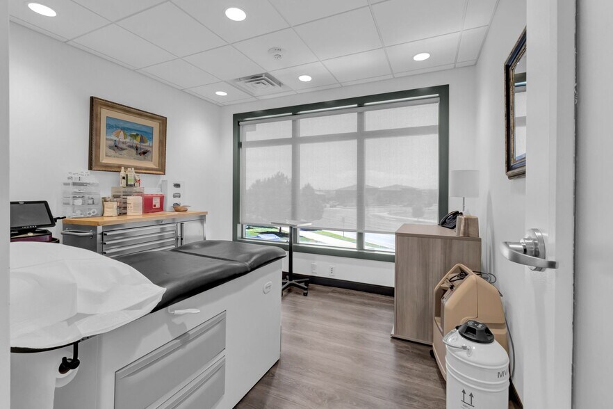More Photos Of 4795 Larimer Pky, Johnstown Medical For Sale