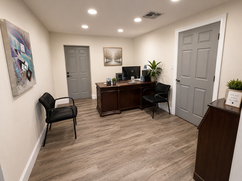 More Photos Of 906 E Broadway Rd, Phoenix Warehouse For Sale