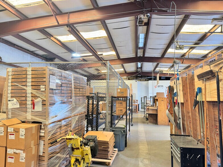 More Photos Of 3526 Work Dr, Fort Myers Warehouse For Lease