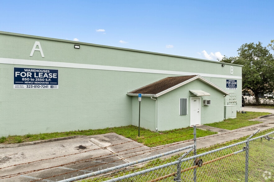 More Photos Of 2155 NW Settle Ave, Port Saint Lucie Warehouse For Lease