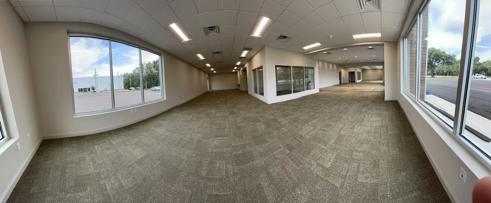 More Photos Of 5901 N W St, Pensacola General Retail For Sale