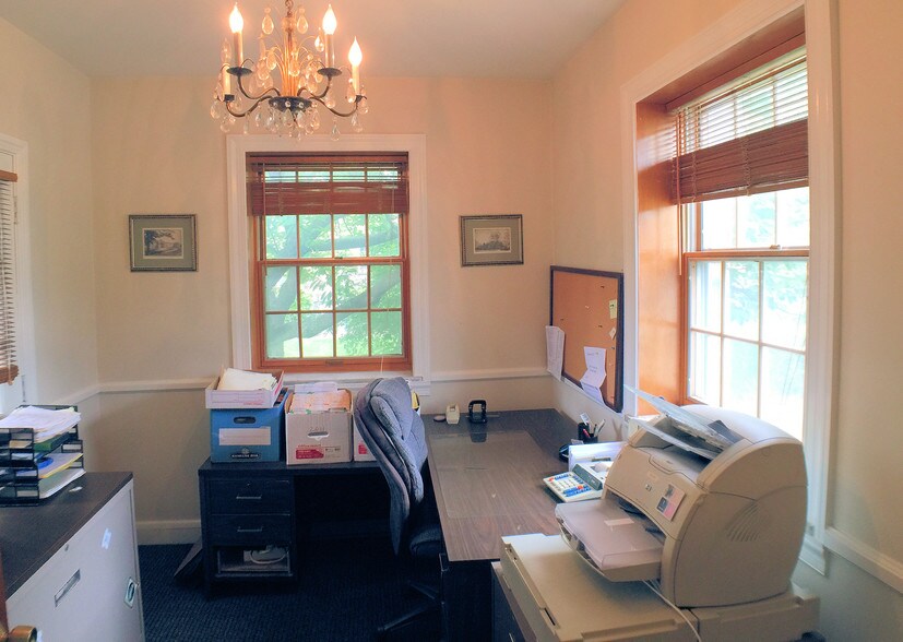More Photos Of 402 Crain Hwy N, Glen Burnie Office For Sale
