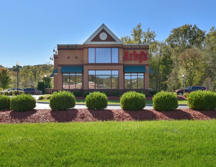 More Photos Of 100 Speedway Dr, Newark Fast Food For Sale