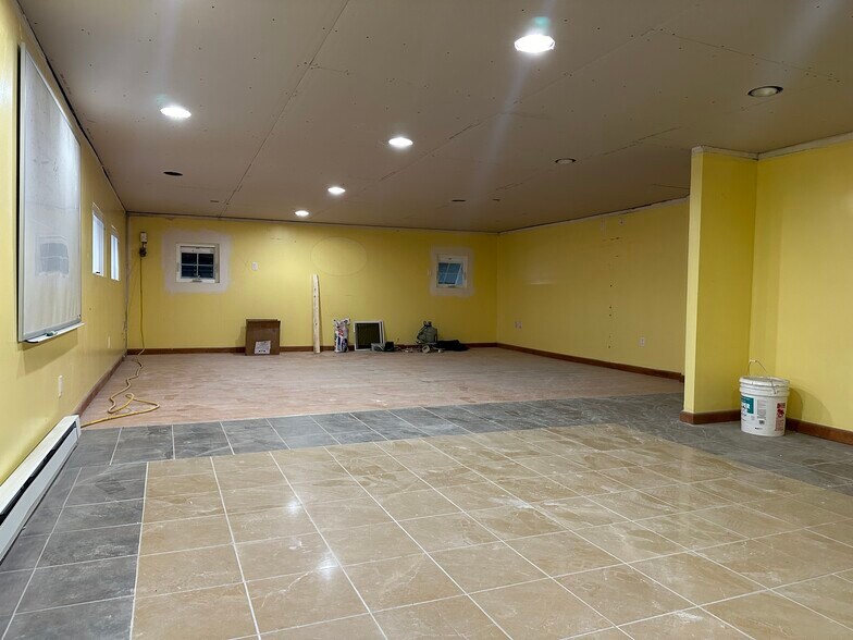 More Photos Of 31-54 12th St, Long Island City Warehouse For Lease