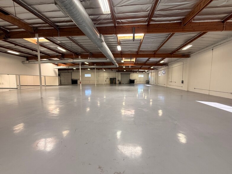 More Photos Of 9350 Eton Ave, Chatsworth Warehouse For Sale