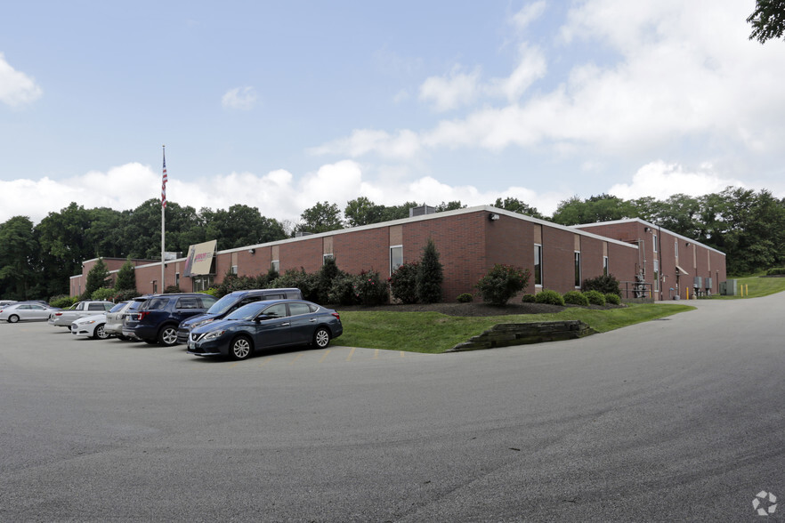 Primary Photo Of 2445-2465 Maryland Rd, Willow Grove Distribution For Lease