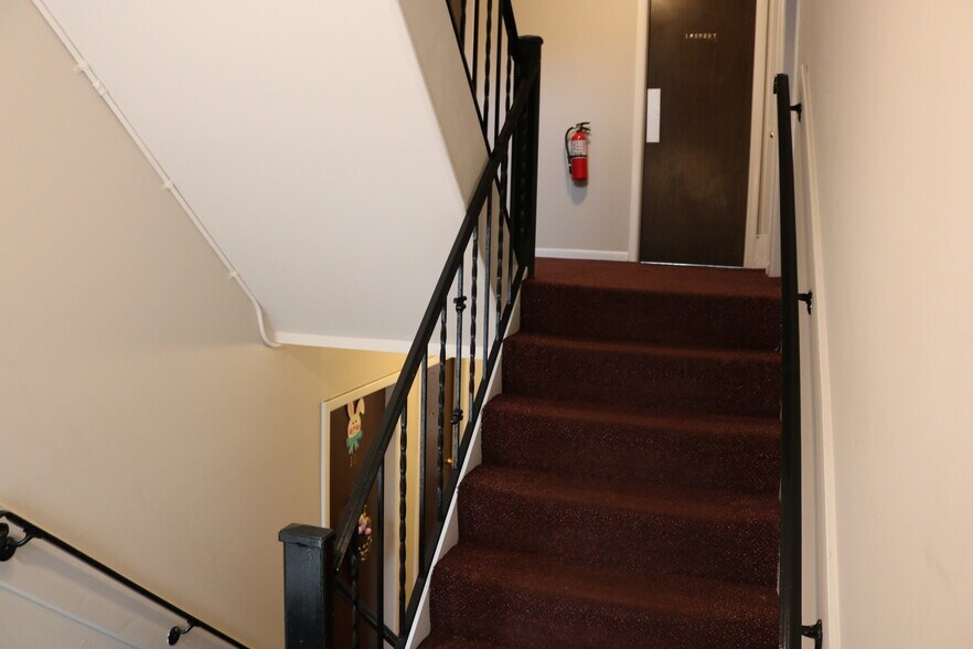 More Photos Of 37 Nippersink Blvd, Fox Lake Apartments For Sale