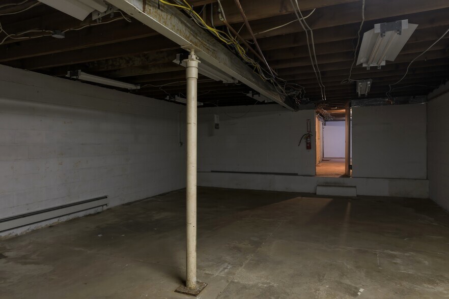 More Photos Of 25 E Pulteney St, Corning Office For Sale