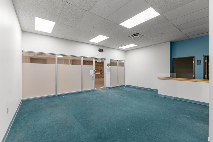 More Photos Of 35425 W Michigan Ave, Wayne General Retail For Lease