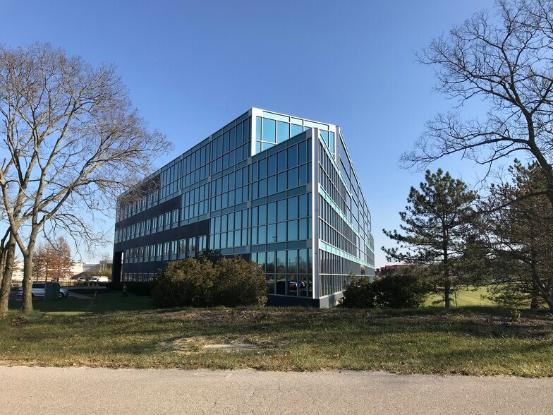 More Photos Of 5412 Courseview Dr, Mason Office For Lease