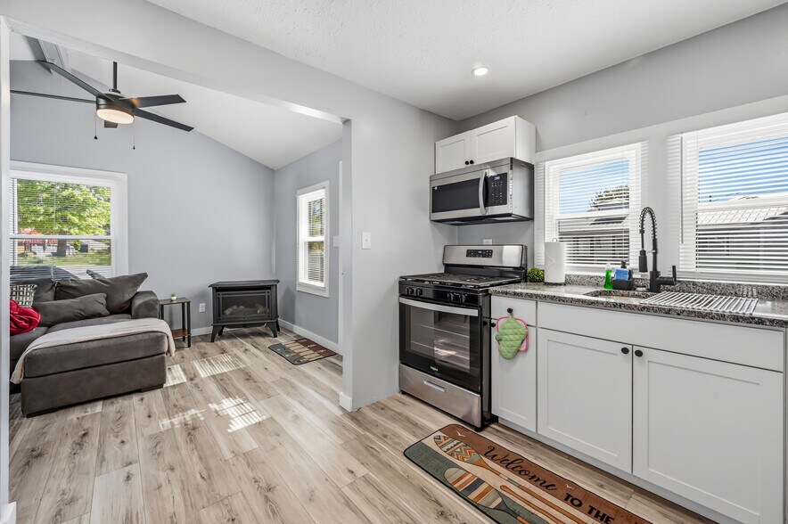 More Photos Of 5214 Old Lake Rd, Geneva Apartments For Sale