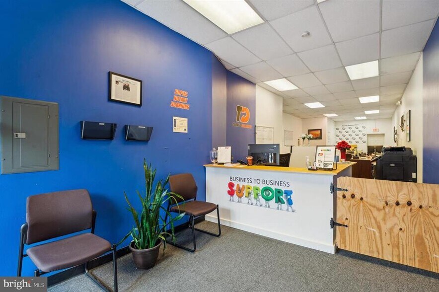 More Photos Of 934 Market St, Marcus Hook Storefront Retail Residential For Sale