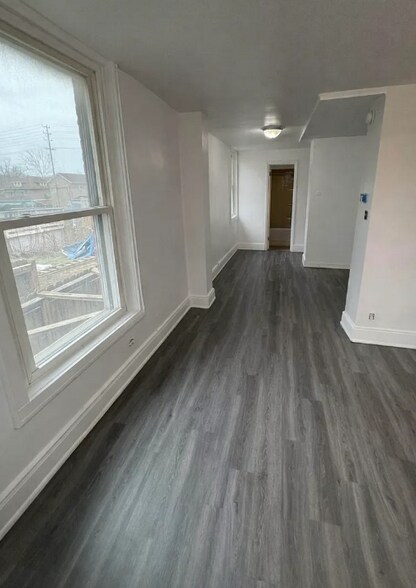More Photos Of 14 E Pike St, Houston Apartments For Sale