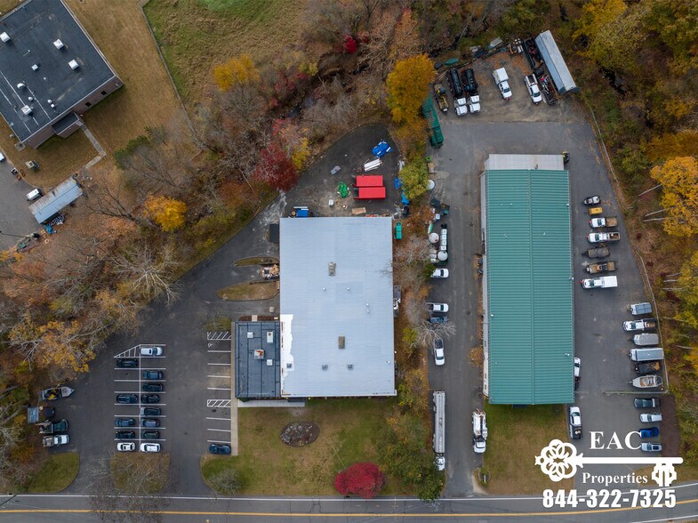 More Photos Of 22 Commerce Rd, Newtown Light Manufacturing For Lease