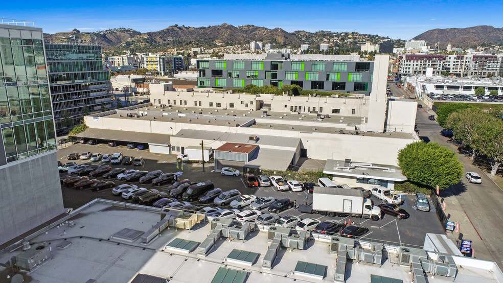 More Photos Of 7000 Romaine St, Los Angeles Showroom For Lease