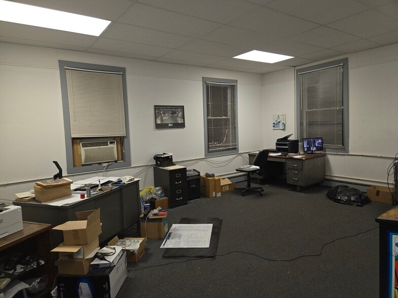 More Photos Of 39 St James St, Kingston Storefront Retail Office For Sale