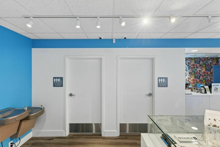 More Photos Of 105 Monroe Rd, Sanford General Retail For Sale