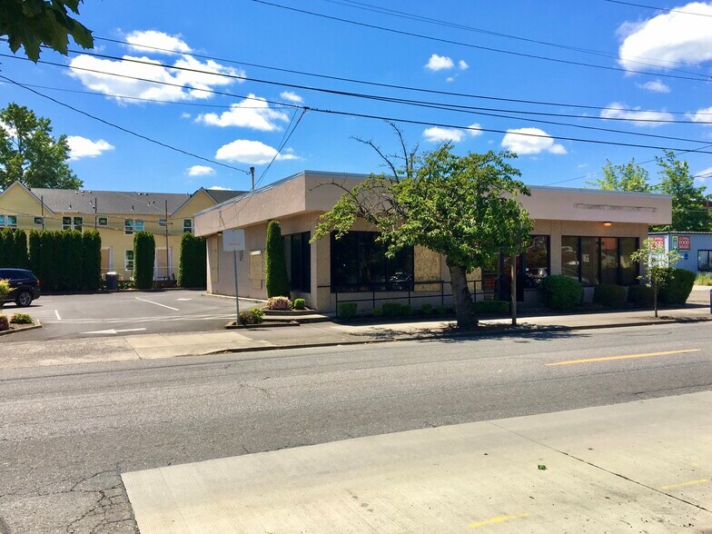 More Photos Of 8040 N Lombard St, Portland Bank For Sale