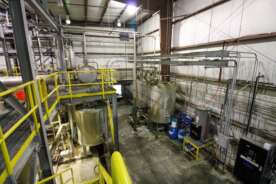 More Photos Of 5640 44th Ave S, Clinton Office For Sale