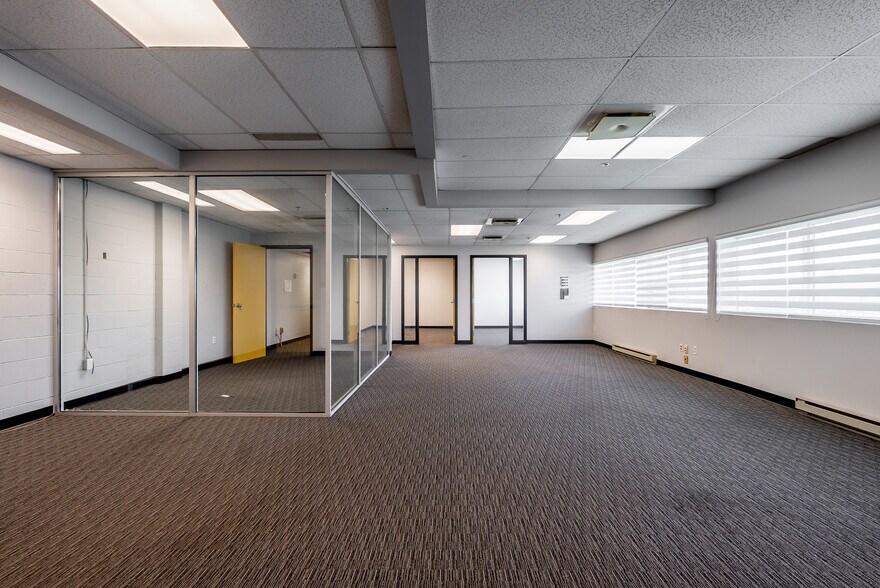 More Photos Of 175 Rue Péladeau, Magog Industrial For Lease