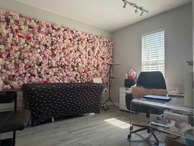 More Photos Of 5807 Argerian Dr, Wesley Chapel Office For Lease