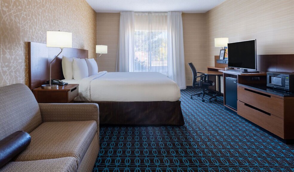 More Photos Of 13851 E Harvard Ave, Aurora Hotel For Sale