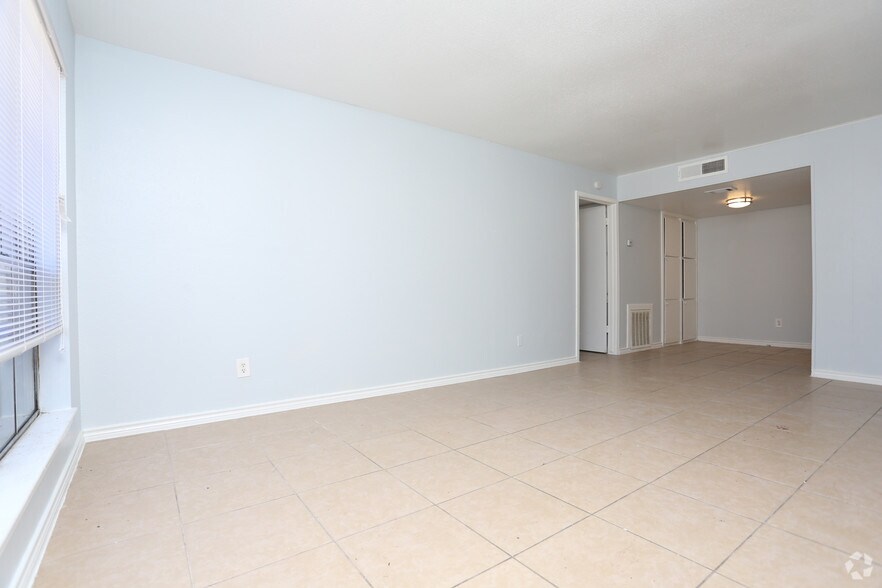 More Photos Of 10000 Hammerly Blvd, Houston Apartments For Sale