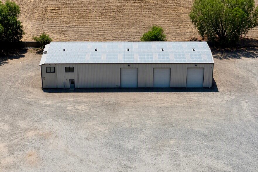 More Photos Of 937 A St, Fillmore Contractor Storage Yard For Lease