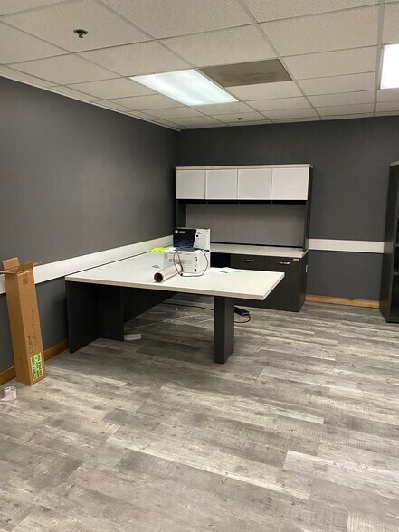 More Photos Of 2910 W Beaver St, Jacksonville Light Distribution For Lease