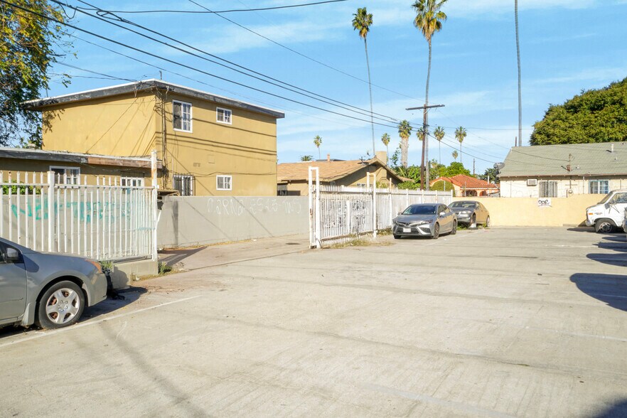 More Photos Of 7509-7521 S Broadway, Los Angeles Apartments For Sale