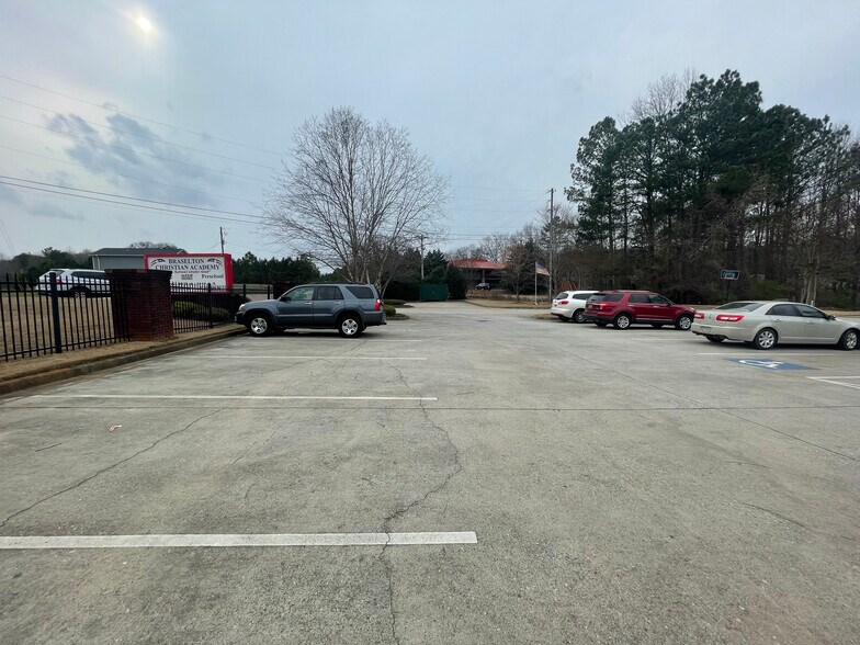 More Photos Of 401 Zion Church Rd, Braselton Sports And Entertainment For Lease