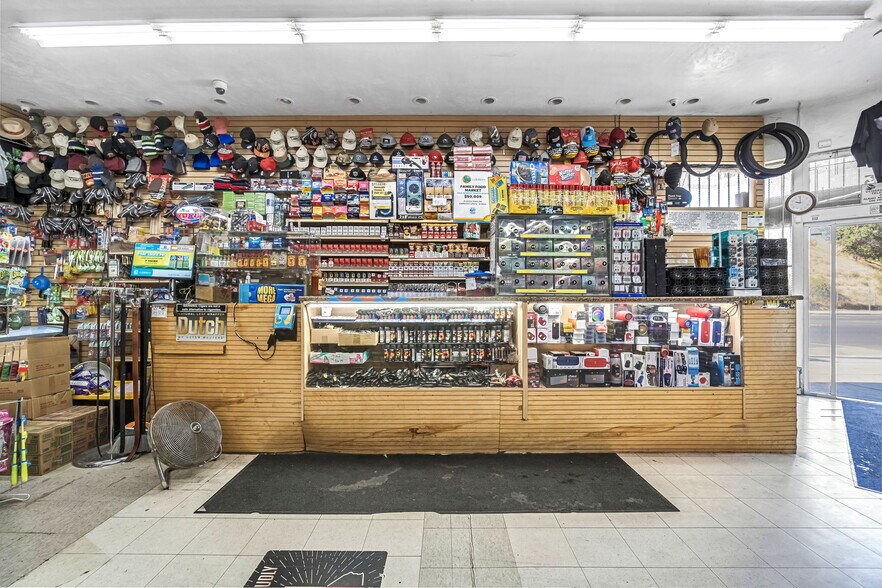 More Photos Of 1103-1111 E Belmont Ave, Fresno Freestanding For Sale