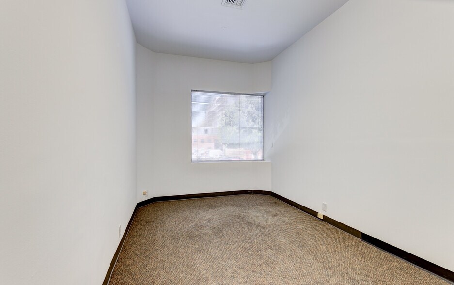 More Photos Of 114-122 S Beverly Dr, Beverly Hills Storefront Retail Office For Lease