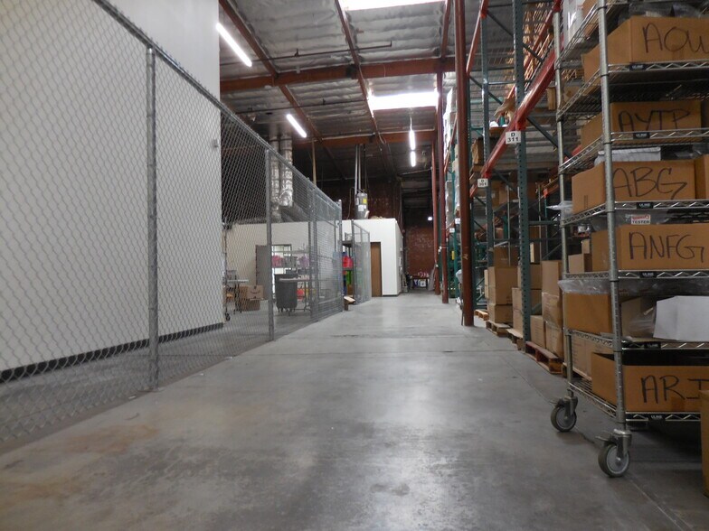 More Photos Of 1206-1210 W Jon St, Torrance Warehouse For Lease