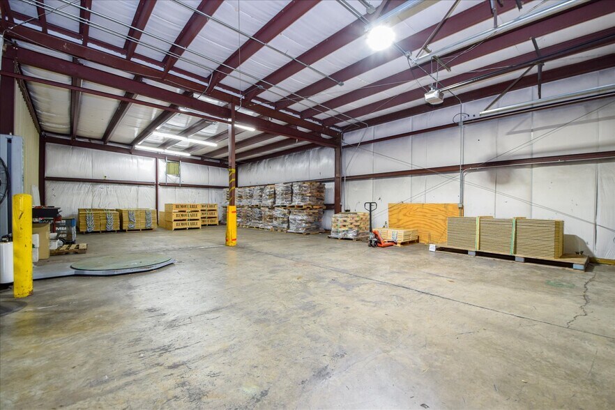 More Photos Of 103 Duncan Ln, Radford Distribution For Lease