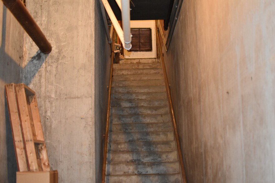 More Photos Of 213 Tracy Creek Rd, Vestal Township Warehouse For Sale