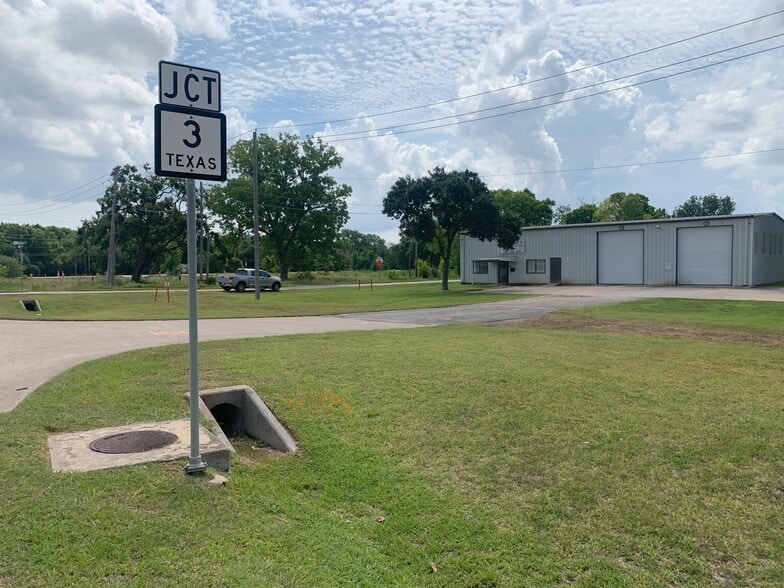 Primary Photo Of 203 W 96, League City Light Distribution For Sale