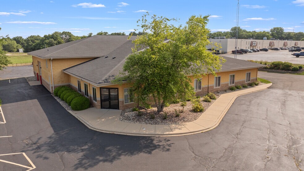 More Photos Of 5112 Forest Hills Ct, Loves Park Industrial For Sale