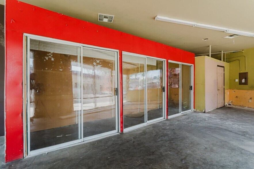 More Photos Of 3615 W Beverly Blvd, Los Angeles Freestanding For Lease