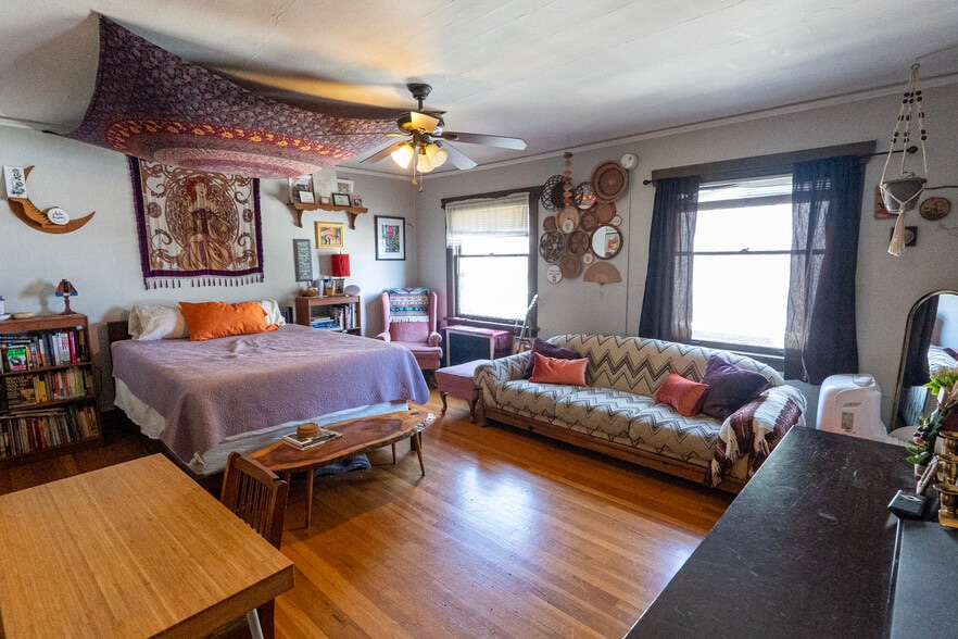 More Photos Of , Tacoma Multifamily For Sale