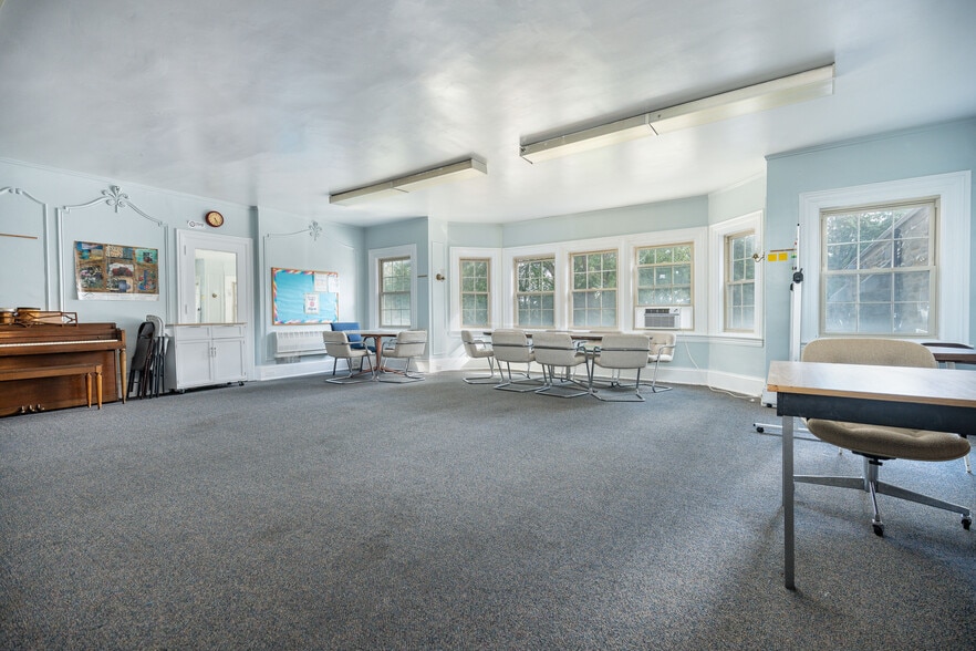 More Photos Of 190 Camp Hill Rd, Fort Washington Religious Facility For Sale