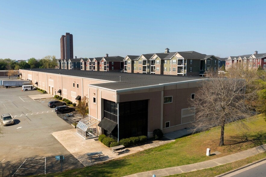 More Photos Of 8160 Regent Pky, Fort Mill Flex For Lease