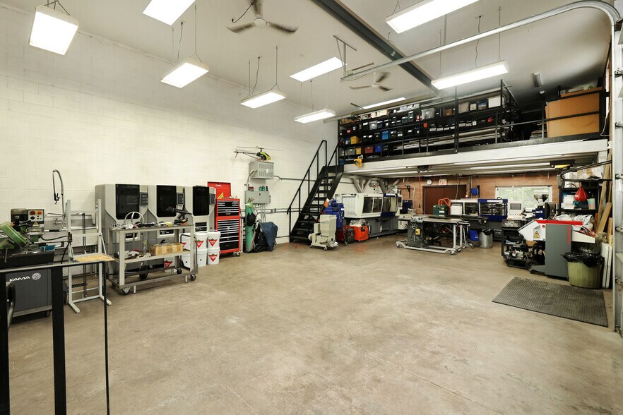 More Photos Of 192 Main St N, Uxbridge Flex For Sale