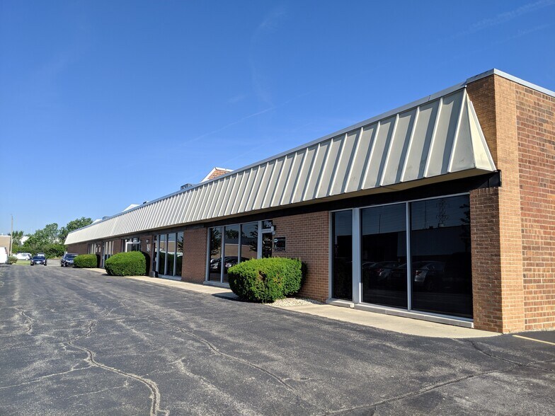 More Photos Of 851-853 Industrial Dr, Elmhurst Industrial For Sale