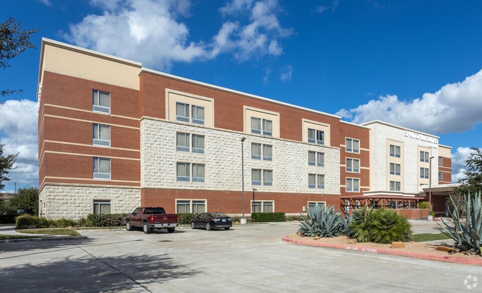 More Photos Of 13434 Southwest Fwy, Sugar Land Hotel For Sale
