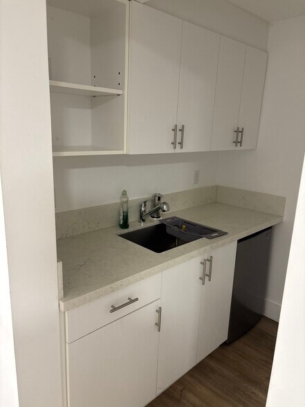 More Photos Of 193 Roe Ave, Toronto Office Residential For Lease